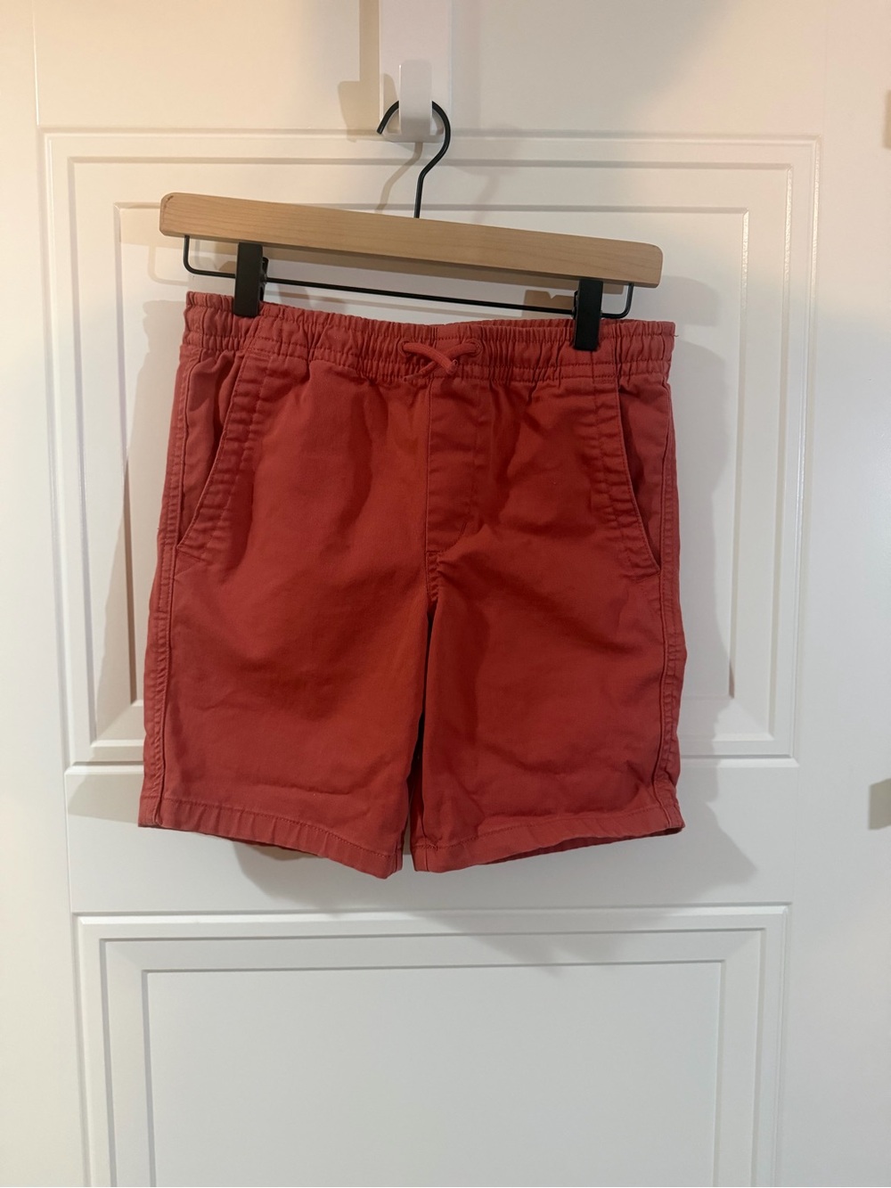 GAP Kids Boy Drawstring Shorts in Brick Red XL